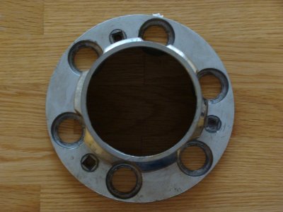 4x4 GM hubcap.jpg