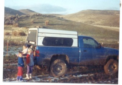 fall00w1500kidssuccorcrk.jpg