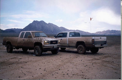 clinton\'s gmc & kelley\'s dodge.jpg