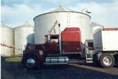 my 86 ltl 9000 (son drew inside).jpg