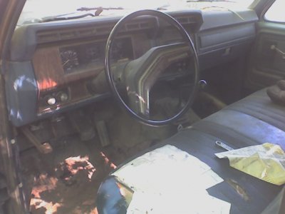 84 F-250 Interior.jpg