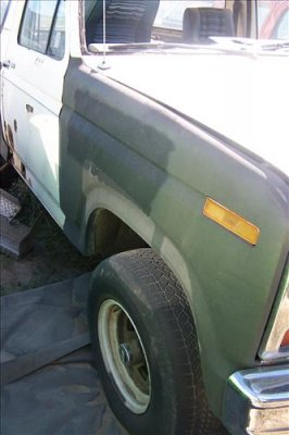resized-parts Bronco Ps Fender 1.jpg