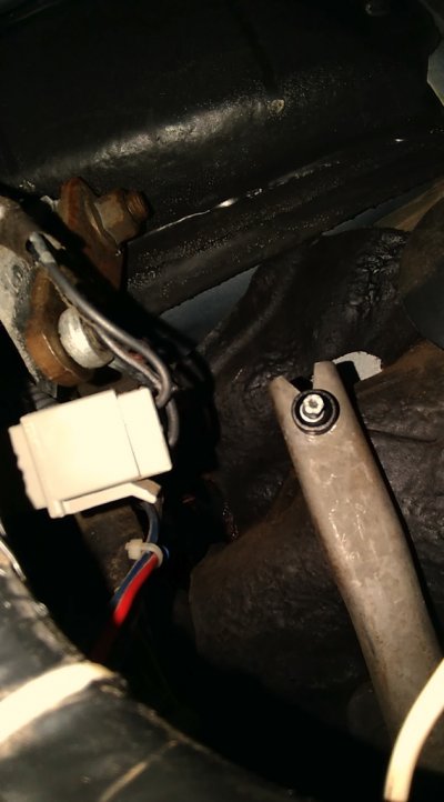 clutch_rod_to_master_cylinder.jpg