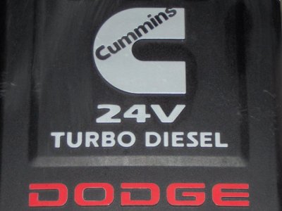 2005 Cummins valve cover.jpg