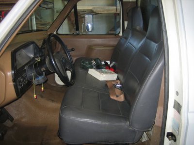 '05seatin'90side.jpg