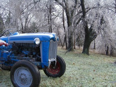 tractor.JPG