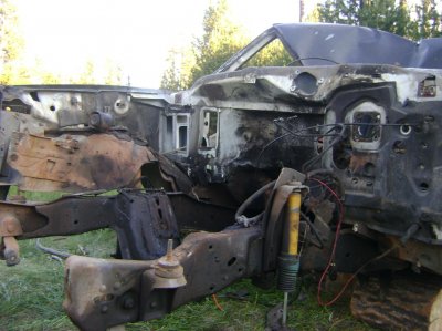 Engine Compartment - Up Close.jpg