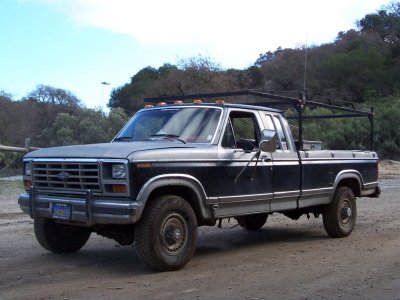 Truck at Hollister 03.jpg