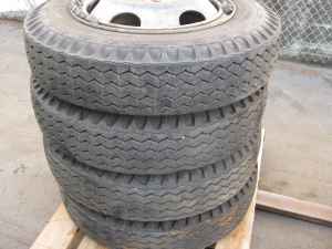8x20tires.jpg
