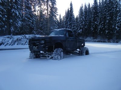 f250insnow.jpg