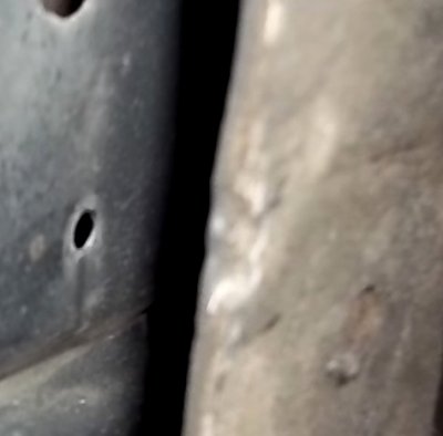 hood insulation missing clip.jpg