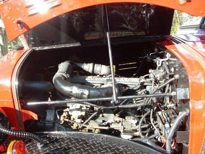 Power Wagon engine 10-31-04, 2.jpg